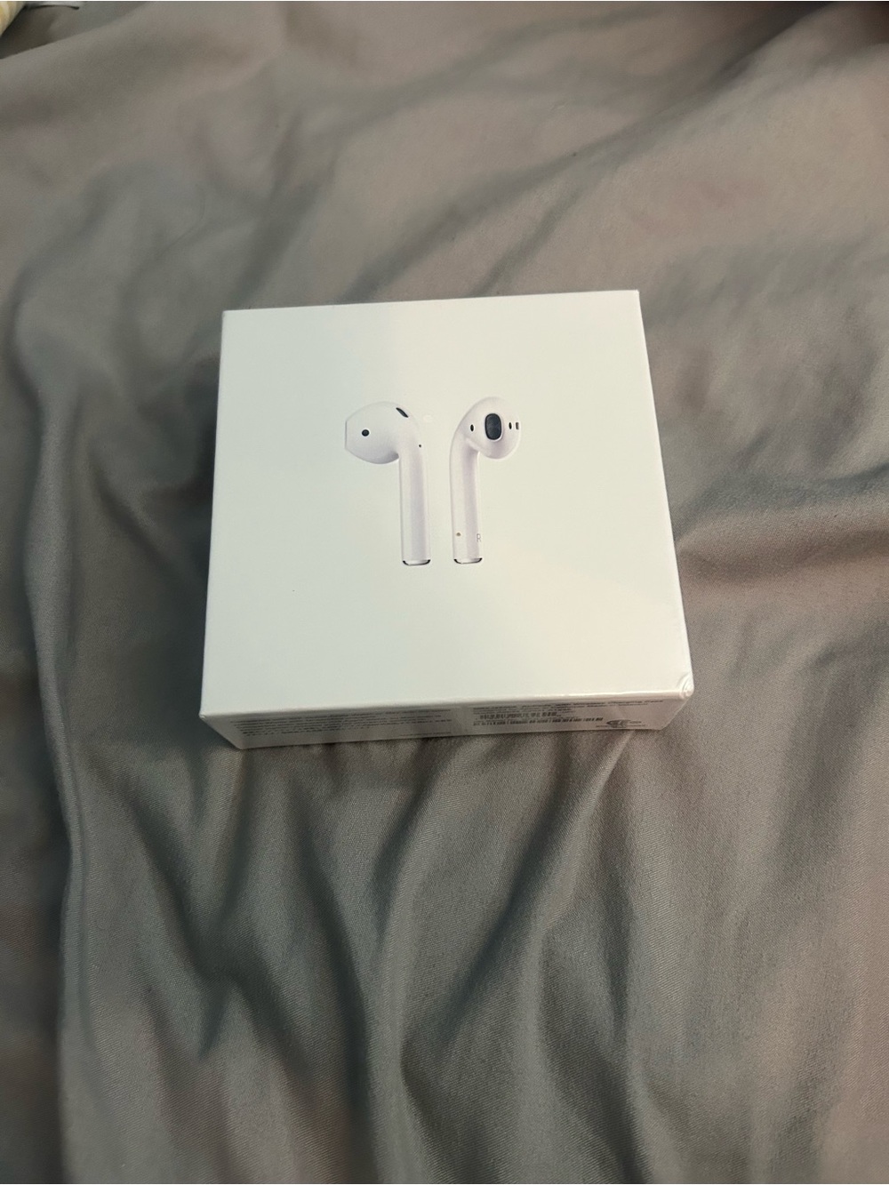 Apple White Wireless Earbuds with Charging Case